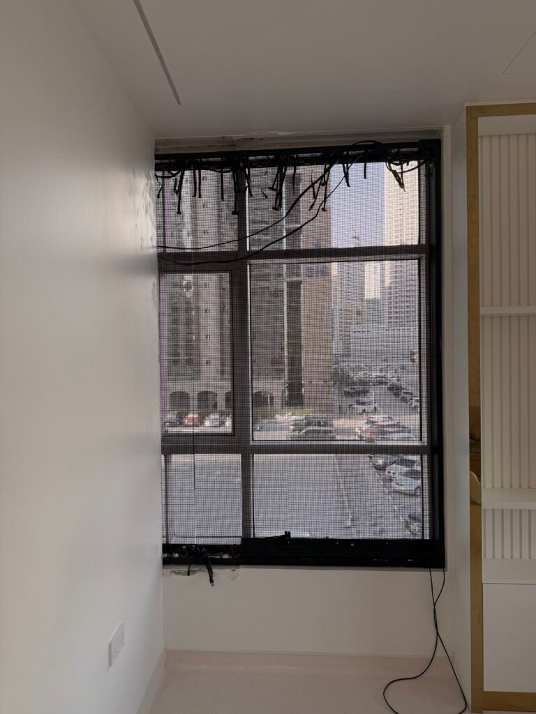 Installing Transparent Holographic Screen